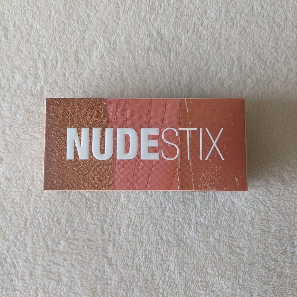 Free with purchase Nudestix Sunset Nudes Mini Kit